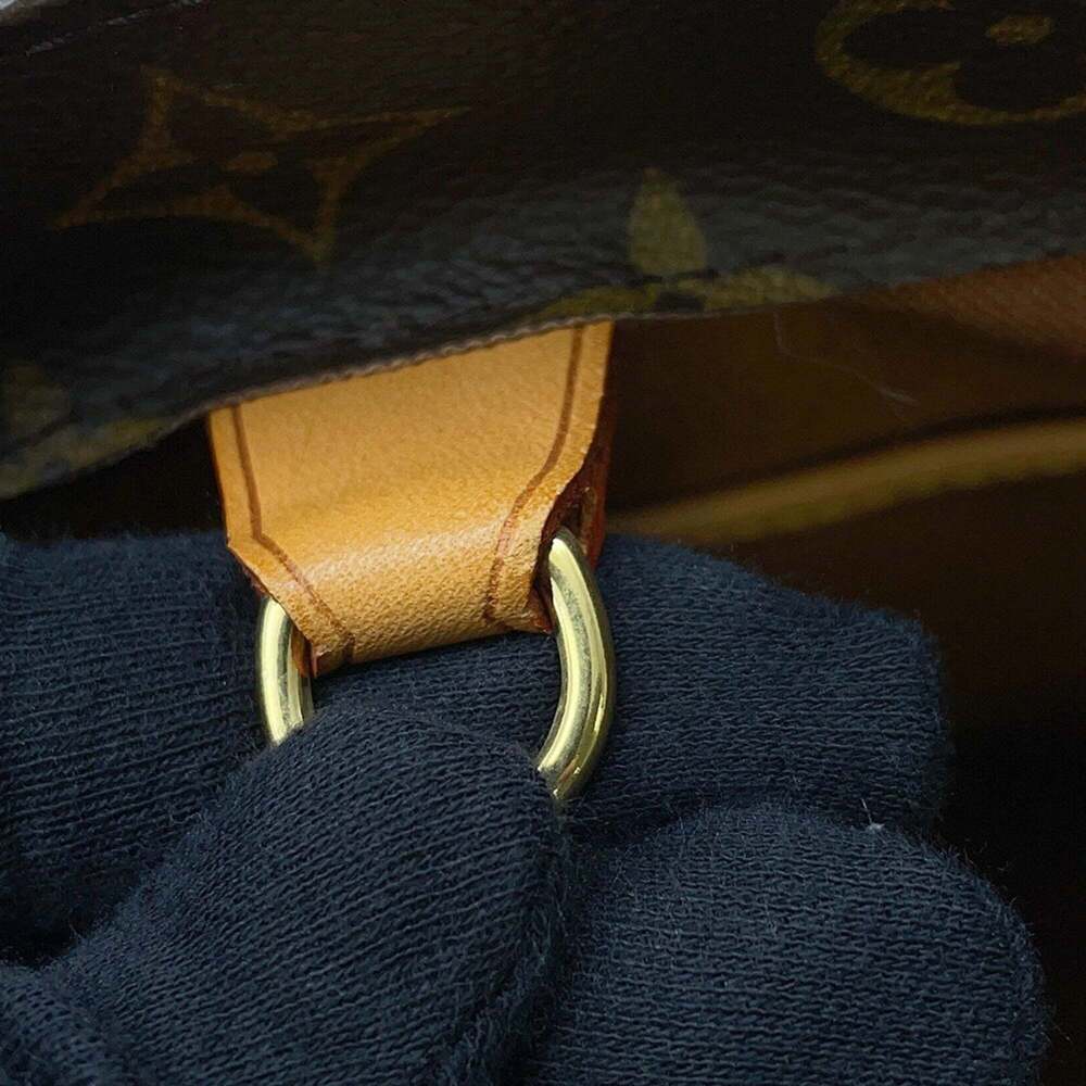 LOUIS VUITTON Brown Monogram Shoulder Bag - Picture 11 of 16